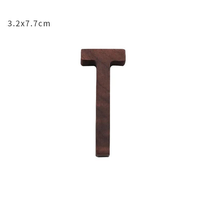 Pure Letters – Holzbuchstaben Wanddeko im Nordic Style