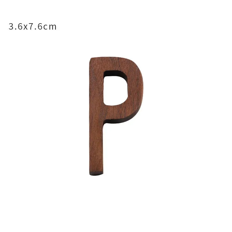 Pure Letters – Holzbuchstaben Wanddeko im Nordic Style