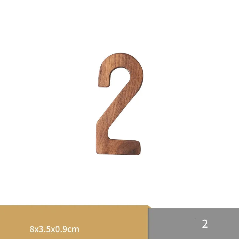 Pure Letters – Holzbuchstaben Wanddeko im Nordic Style